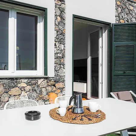 Le Isole B Apartment *