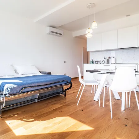 Le Isole B Apartment